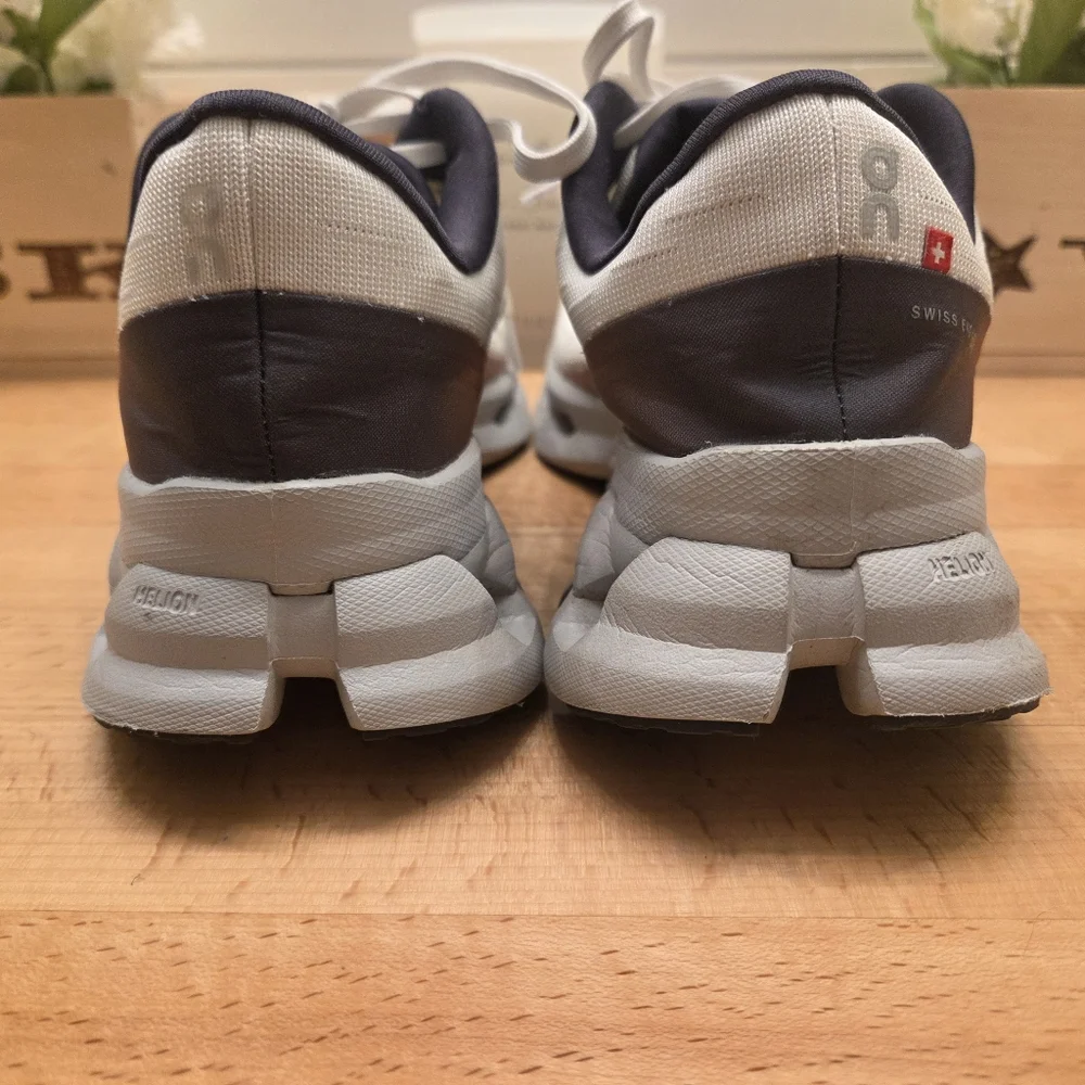 On Cloudspark Running Shoe Ivory Glacier Womens Size 7